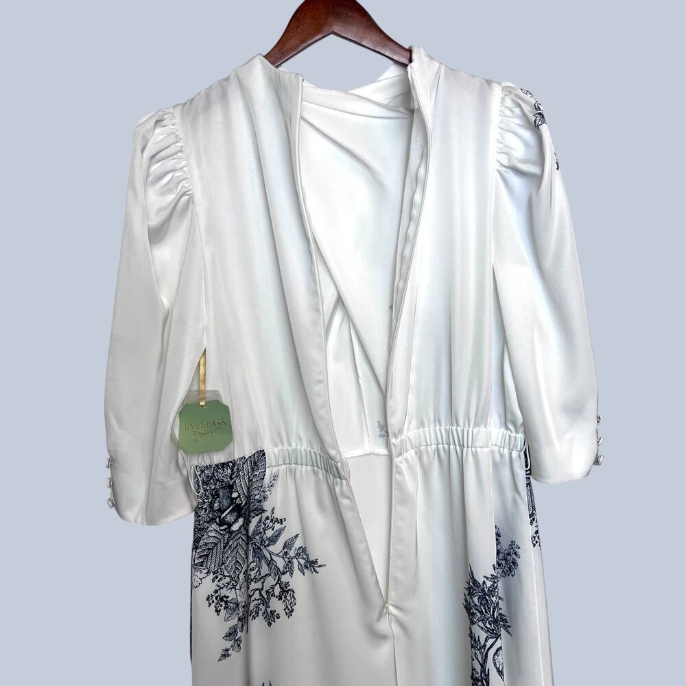 NWT Floral Print Midi Dress in White with Black Botanical Print Women's Large - Picture 11 of 16